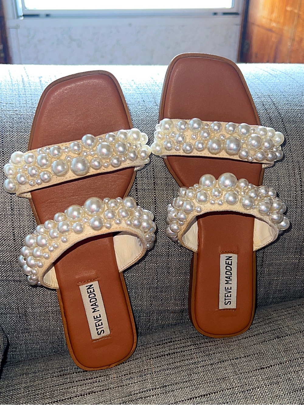 Steve Madden Pearl Embellished Slide Sandals | Size 7.5M